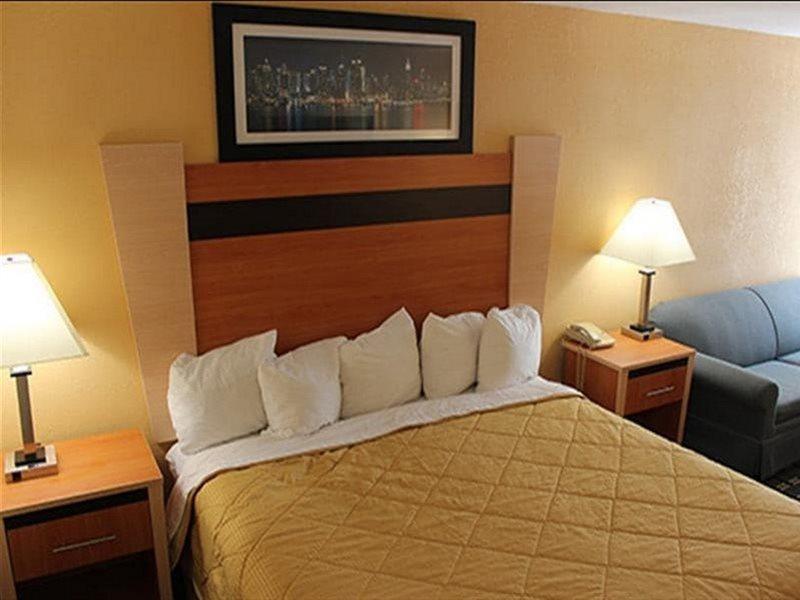 Baymont By Wyndham North Dartmouth Fall River Extérieur photo
