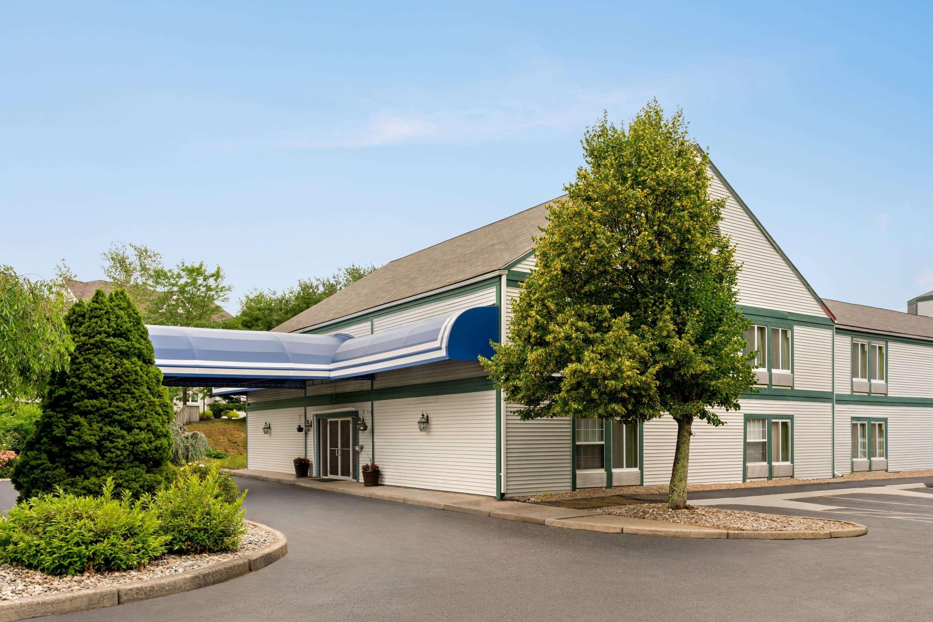 Baymont By Wyndham North Dartmouth Fall River Extérieur photo