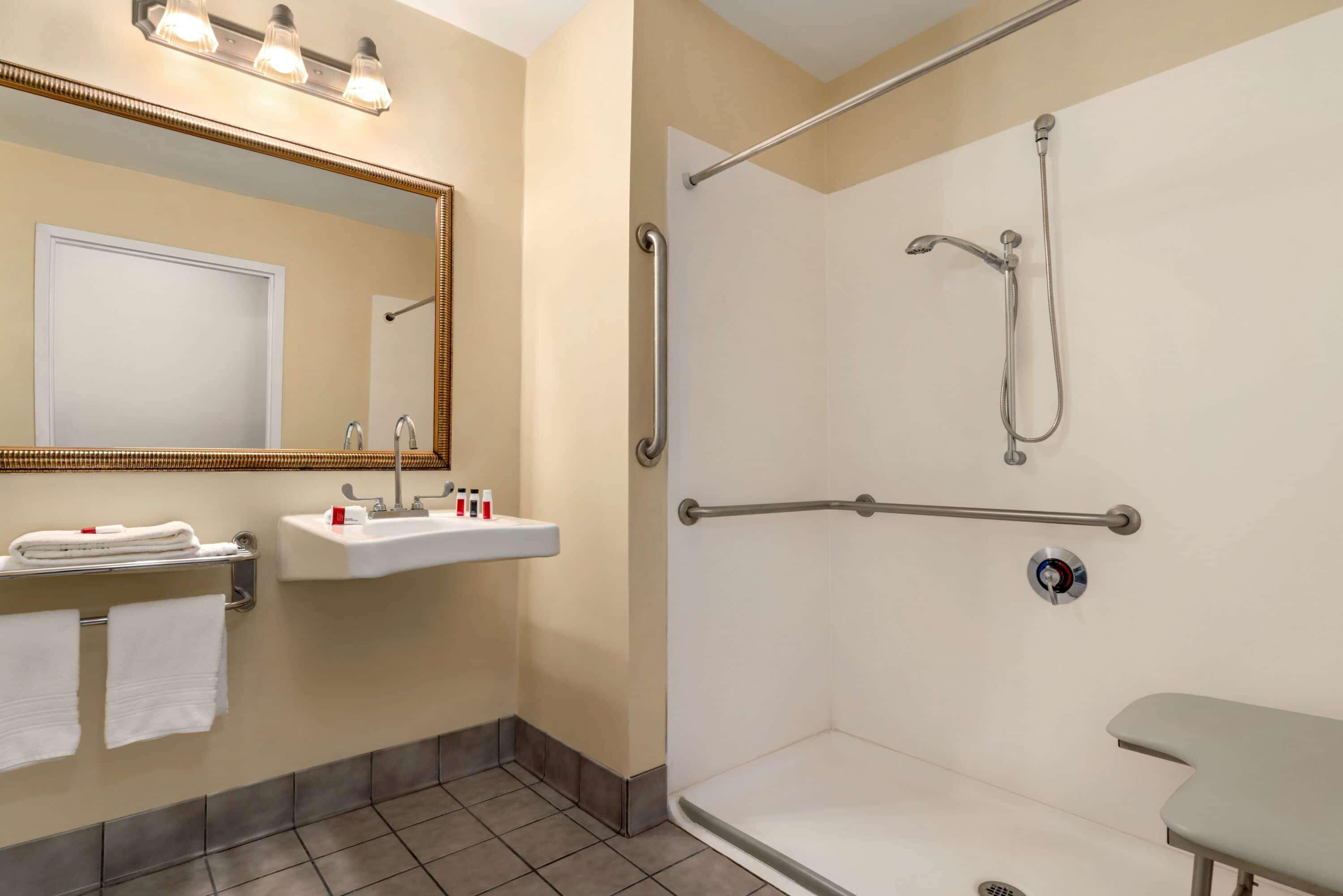 Baymont By Wyndham North Dartmouth Fall River Extérieur photo