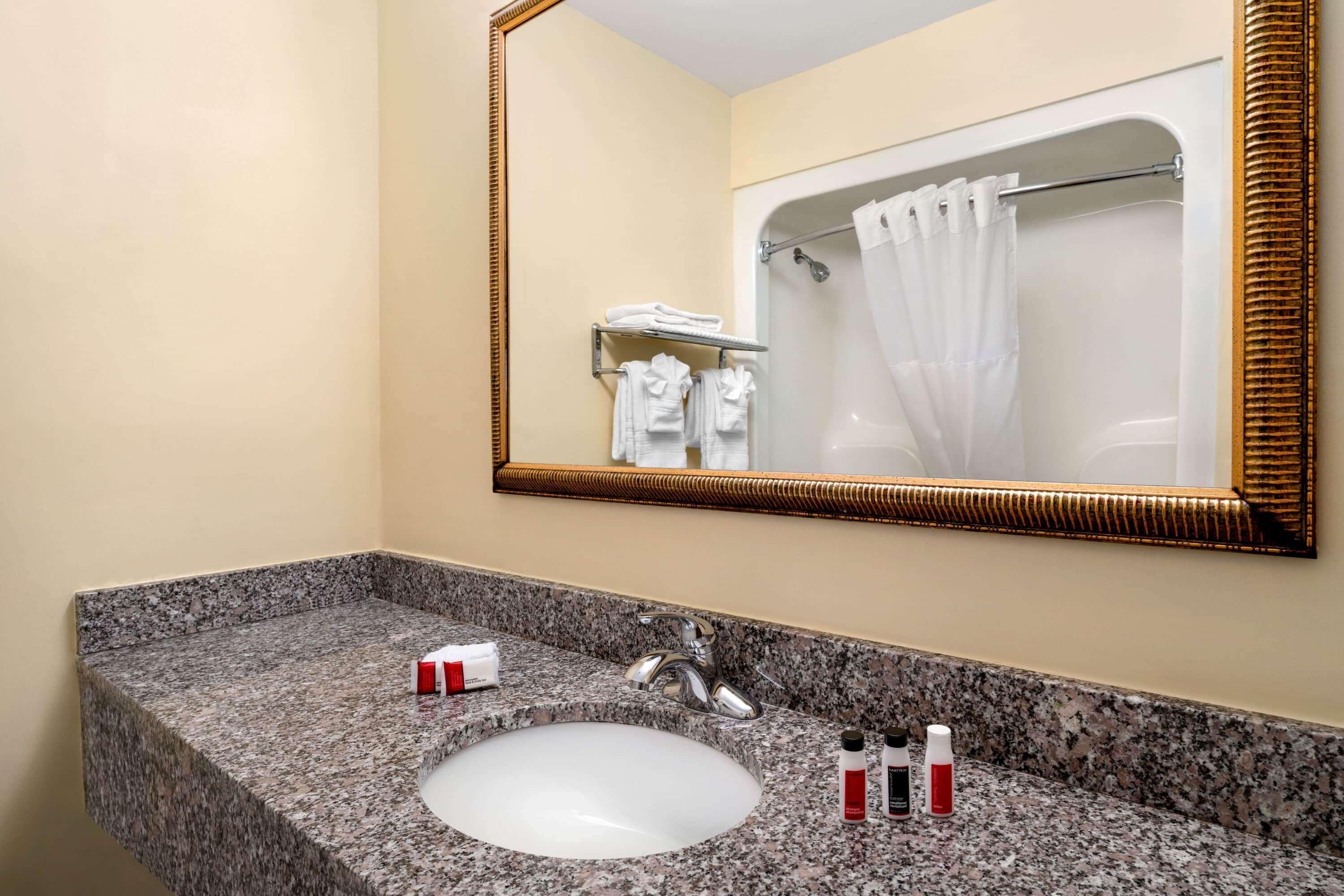 Baymont By Wyndham North Dartmouth Fall River Extérieur photo