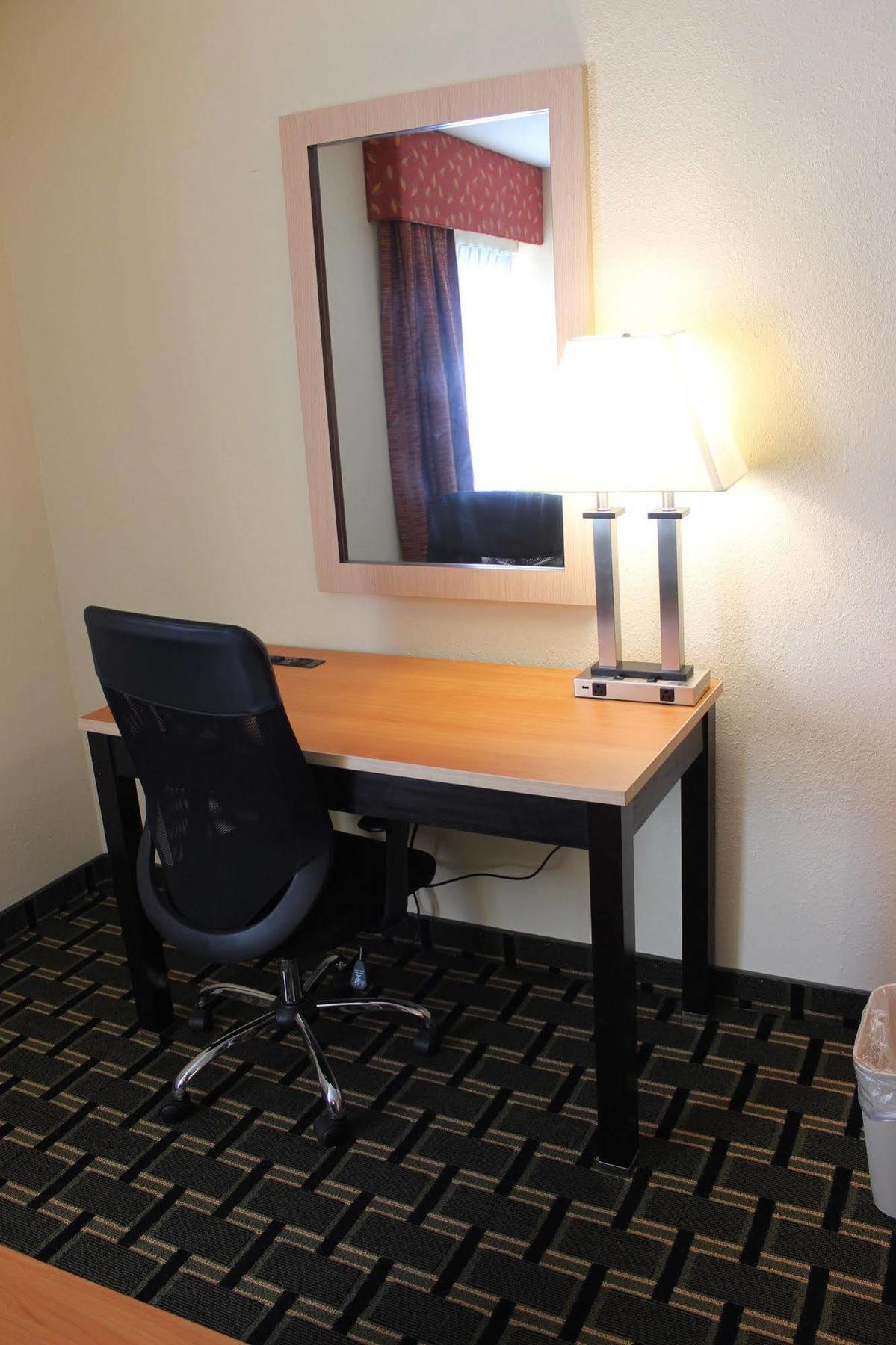 Baymont By Wyndham North Dartmouth Fall River Extérieur photo