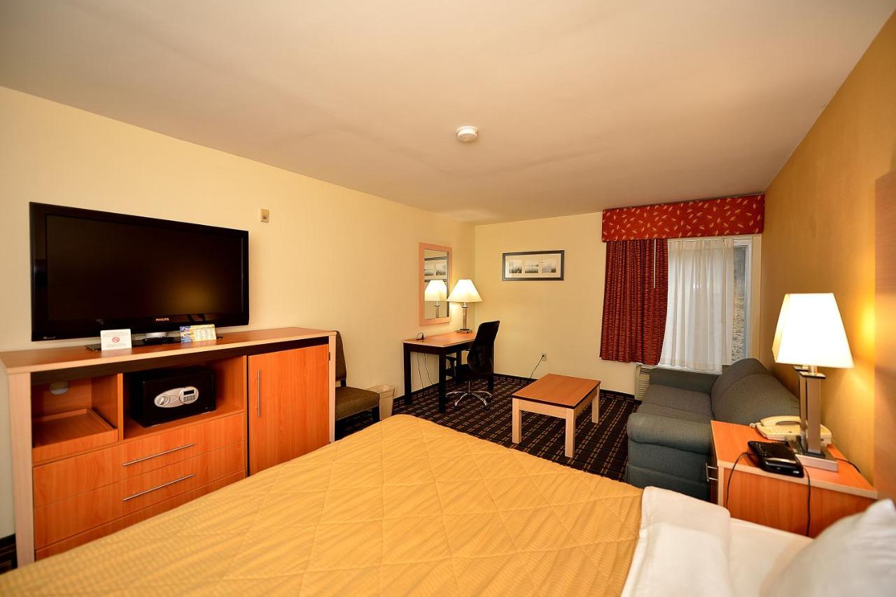 Baymont By Wyndham North Dartmouth Fall River Extérieur photo