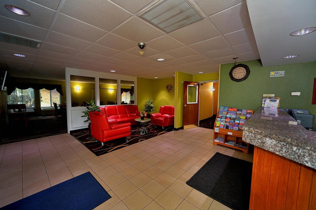 Baymont By Wyndham North Dartmouth Fall River Extérieur photo