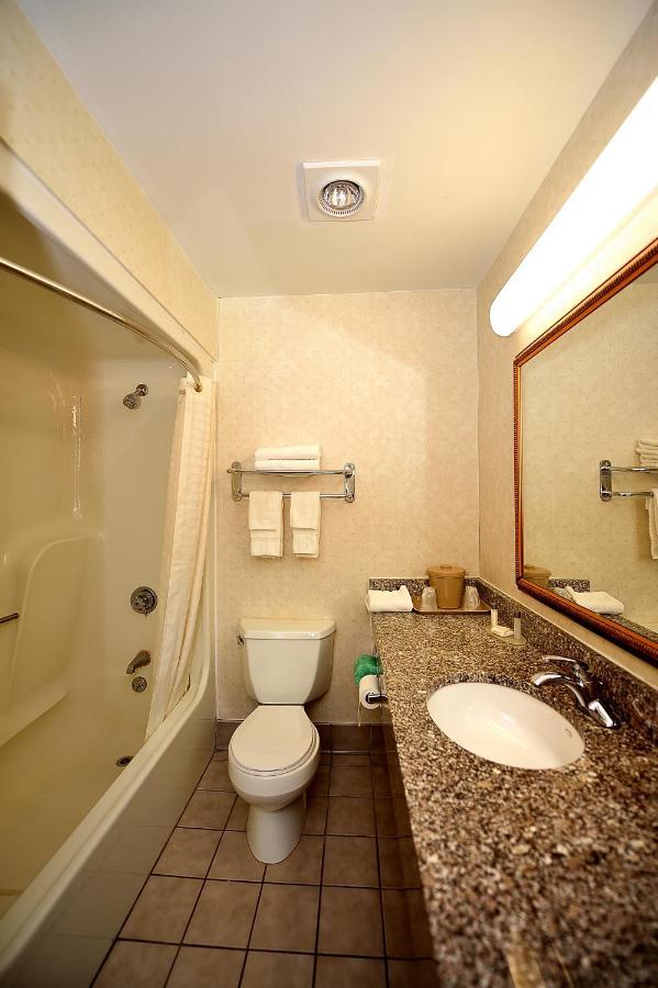Baymont By Wyndham North Dartmouth Fall River Extérieur photo